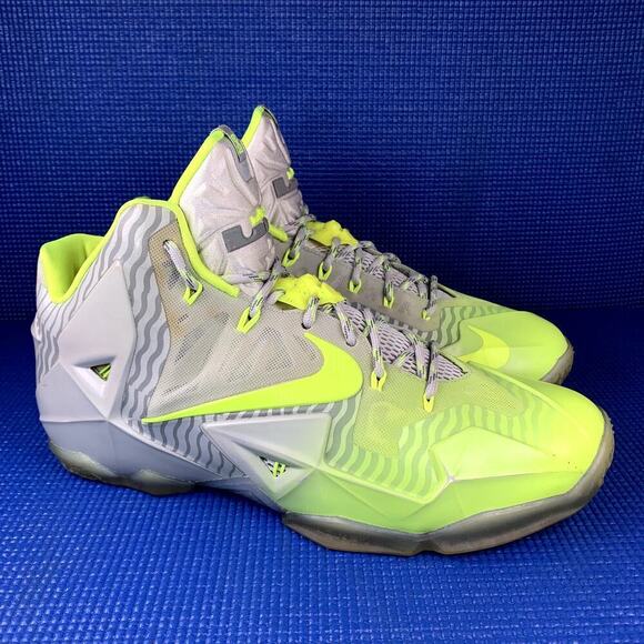 🔴 NIKE LEBRON 11 COLLECTION Men`s Size 11.5 Grey Basketball Shoes 683252-074 - Picture 3 of 11